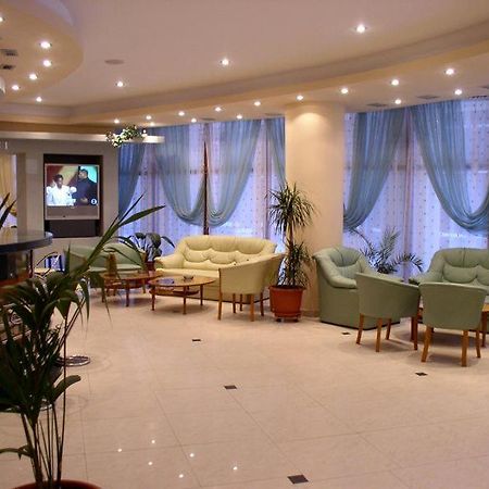Rex Hotel Tulcea Buitenkant foto