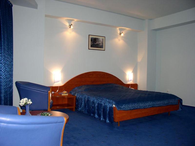 Rex Hotel Tulcea Buitenkant foto